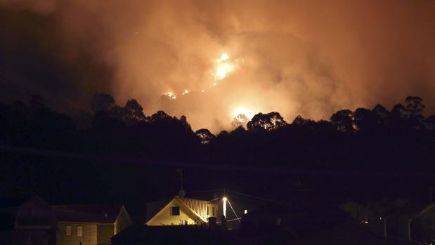 Incendio en la localidad pontevedresa de Gondomar