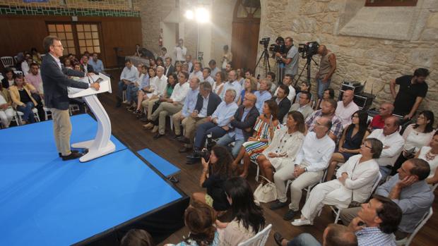 Feijóo durante la presentación del programa del PPdeG en Santiago de Compostela