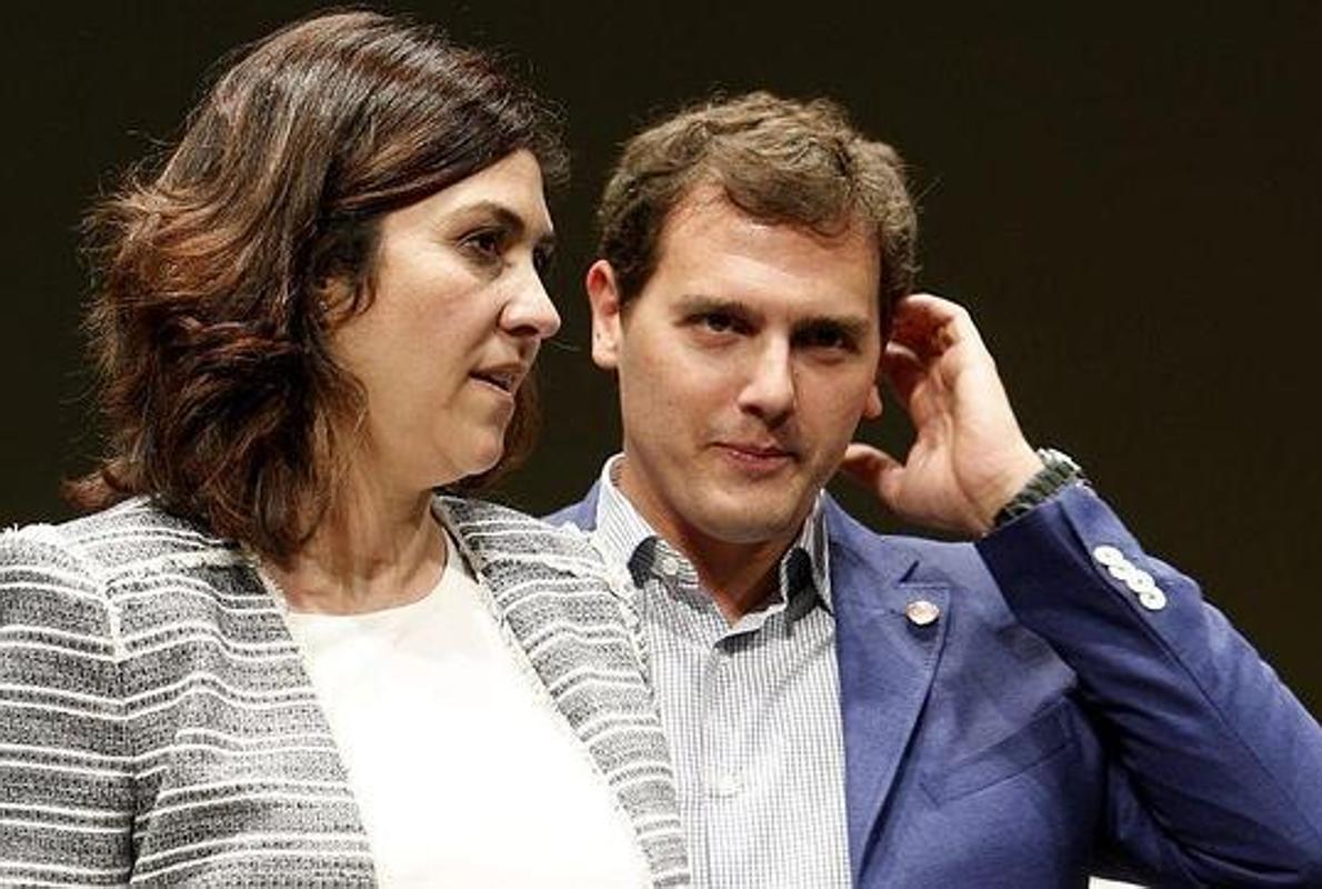 Albert Rivera, junto a la portavoz de C's en las Cortes de Aragón, Susana Gaspar