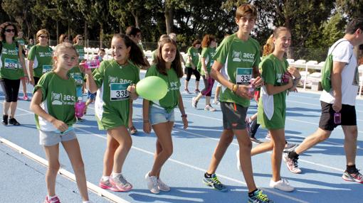 Más de 400 personas corren y andan contra el cáncer en Toledo