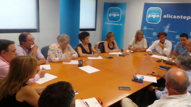 Reunión de la Comisión de Sanidad del PP Provincia de Alicante, este martes