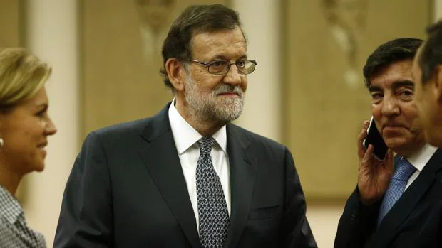 El presidente del Gobierno en funciones, Mariano Rajoy, antes de la última reunión con el Grupo Popular en el Congreso