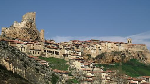 Castillo de Frías, entre Tobero y Montejo de San Miguel