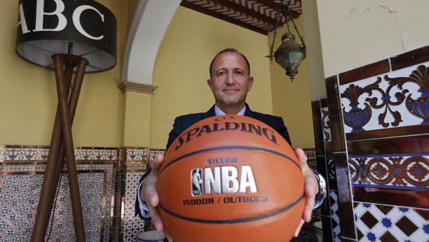 Jesús Bueno, vicepresidente de NBA en Europa y África, en una entrevista para ABC en junio