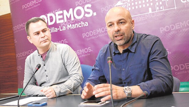 David Llorente y José García Molina son los dos únicos diputados de Podemos en Castilla-La Mancha. Mientras el primero demanda una asamblea ciudadana para renovar cargos, el segundo dice que «no es el momento»