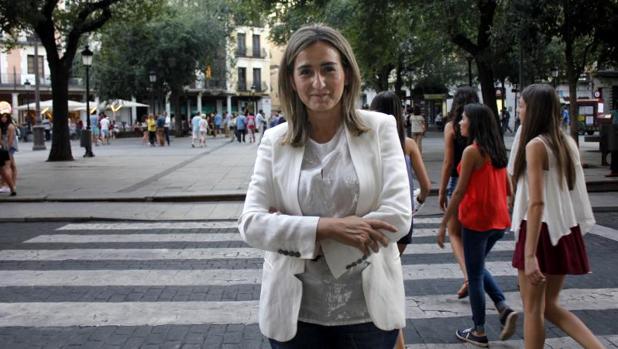 Milagros Tolón, alcaldesa de Toledo, en la plaza de Zocodover