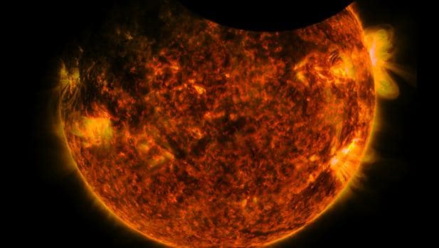 Un eclipse solar visto por IRIS