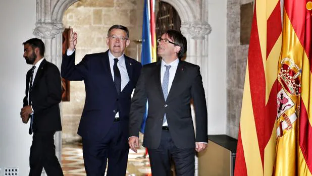 Puig y Puigdemont, en el Palau de la Generalitat este lunes