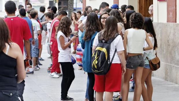 Estudiantes de un instituto de Secundaria en Valencia