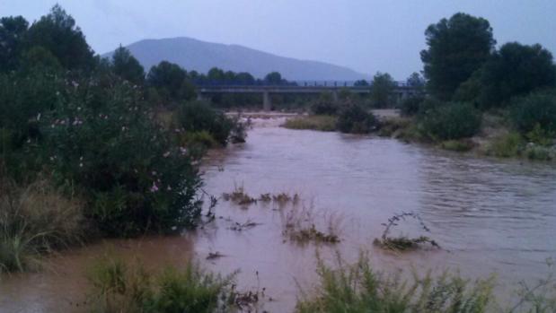 Rambla Carbonera inundada este fin de semana por las lluvias, en Culla (Castellón)