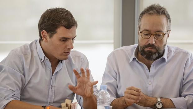 Rivera asume el fracaso en Galicia y País Vasco y cree que el bloqueo se agrava con el Congreso del PSOE