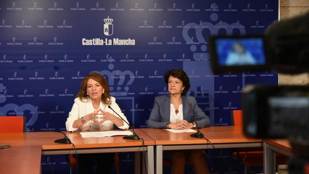 La consejera de Bienestar Social, Aurelia Sánchez, ayer en la rueda de prensa