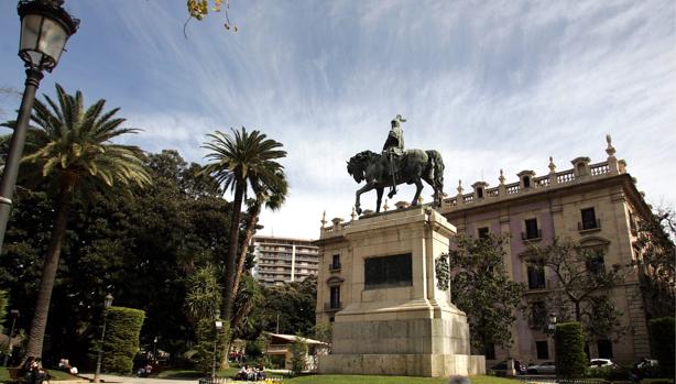 Imagen de la estatua dedicada a Jaume I en Valencia