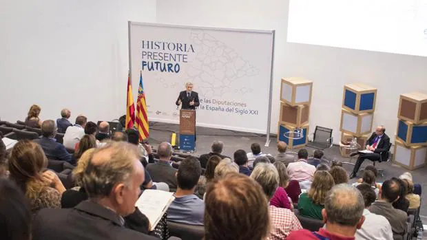 El secretario de Estado, Antonio Beteta, en el foro celebrado en Alicante
