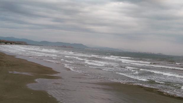Imagen tomada este miércoles en la playa de Las Arenas de Valencia