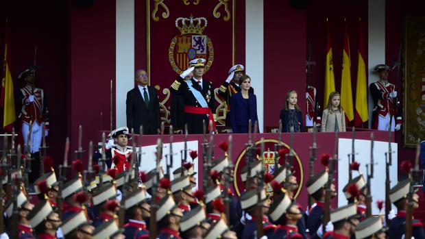 El primer Día de la Fiesta Nacional con un Gobierno en funciones y sin líder de la oposición