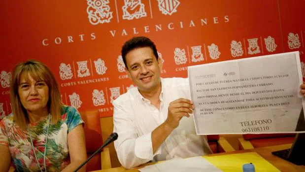 José Juan Zaplana con María Remedios Yáñez, portavoz de Sanidad en el PP