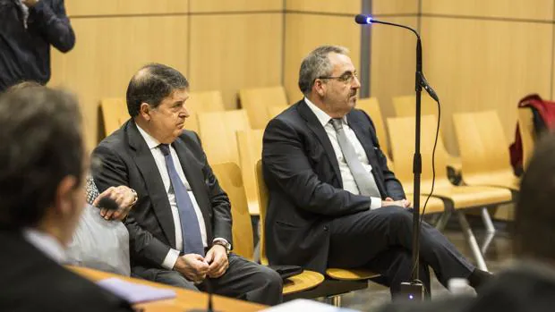 José Luis Olivas y Vicente Cotino, en el juicio de esta mañana