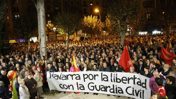 Concentración solidaria del pasado lunes con los agentes de la Guardia Civil agredidos en Alsasua