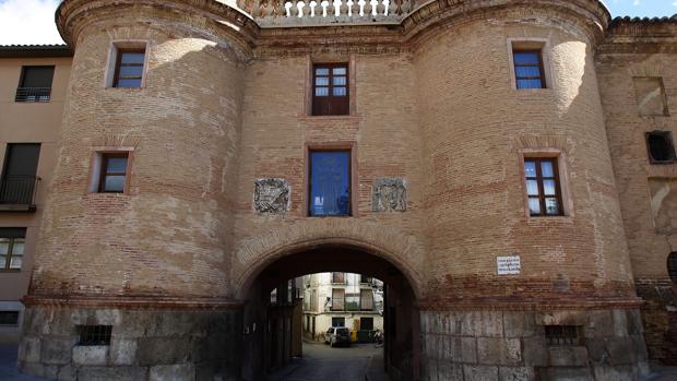 Puerta de Terrer de Calatayud, una de las localidades de esta ruta motera de inspiración medieval