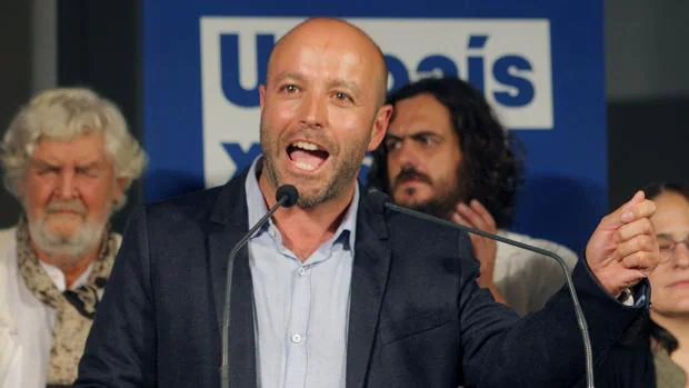 El portavoz de En Marea, Luís Villares, en un acto de partido