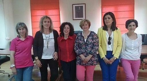 Sara, Blanca, María José, María del Mar, Carmen y Ana Isabel, las seis miembros de la Corporación de Remondo