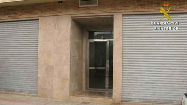 Rescatan en Alicante a dos menores que vivían en cautiverio desde hace 7 años en la casa familiar