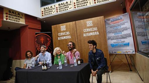 Los artistas, en la presentación del festival Deleste en Valencia