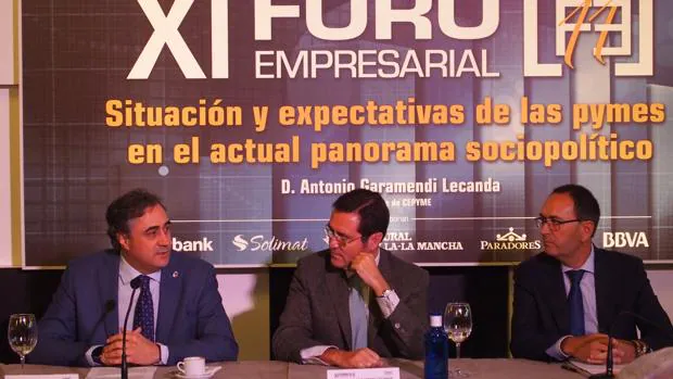 Mariscal, Garamendi y Sarrión en la inauguración del Foro Empresarial de Cuenca