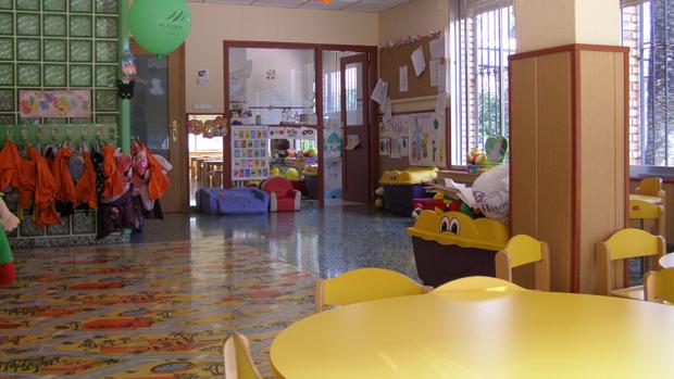 Imagen de un aula vacía tomada en un colegio de Valencia