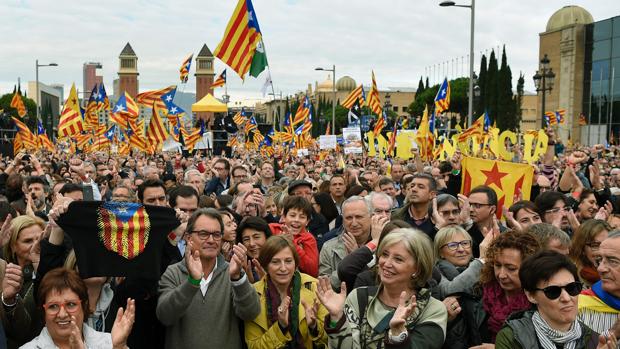 Artur Mas y Carme Forcadell, en una manifestación independentista contra las causas judiciales