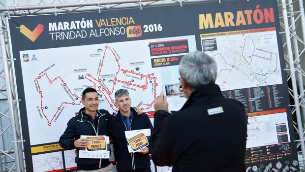 Imagen de un grupo de participantes del Maratón