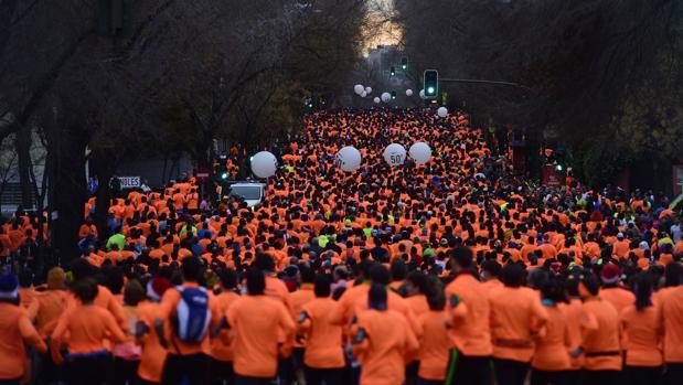 Cientos de corredores, el año pasado, en la San Silvestre vallecana