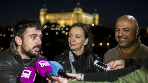 Espinar. Bescansa y García Molina, con el Alcázar de Toledo al fondo