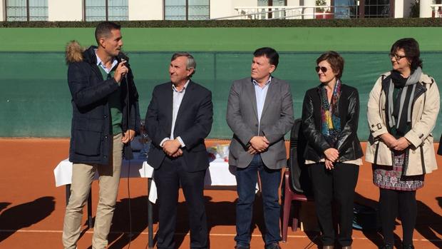 Guillermo García López durante el homenaje que se le ha rendido en el Club de Tenis de Albacete