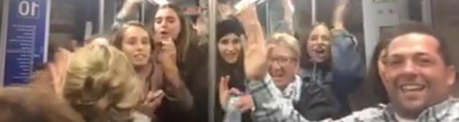 Captura del baile de La Bicicleta en el Metro de Madrid