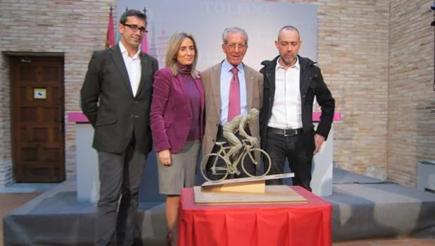 Eduardo Sánchez Butragueño, Milagros Tolón, Federico Martín Bahamontes y Javier Molina