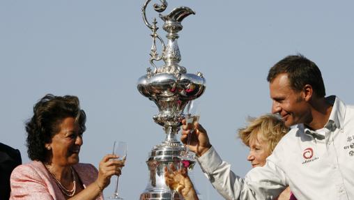 Imagen de Barberá tras el anuncio de que Valencia albergaría la Copa América de vela