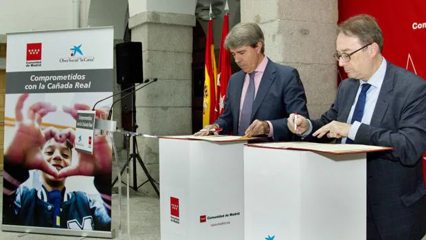 ´Angel Garrido y Marc Simon en la firma de la renovación del convenio