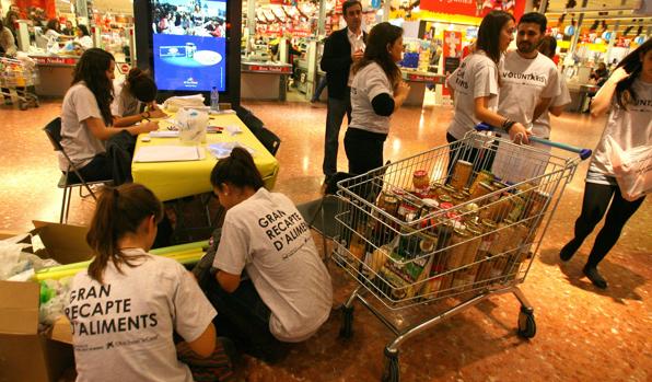 El "Gran recapte" organizado por el Banco de Alimentos de Cataluña en 2011