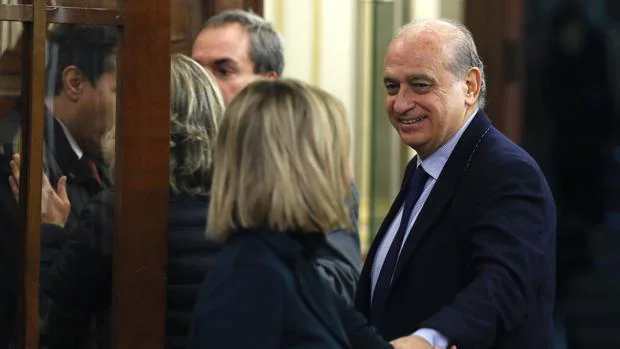 El exministro Fernández Díaz, intervenido de una lesión hepática grave en Navarra