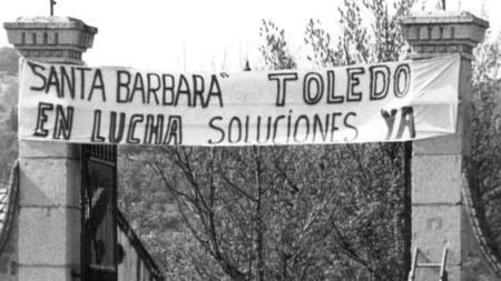 La Fábrica de Armas de Toledo cerró en 1996 y esta imagen es de 1990, pero ya un año antes del accidente «la dirección nos hablaba de una reconversión, de un plan estatrégico donde se preveía una reducción drástica de plantilla», asegura Mariano Martín, entonces delegado de CCOO