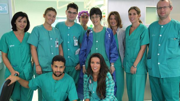 En la imagen, el equipo que llevó a cabo la intervención quirúrgica en el Hospital Miguel Servet de Zaragoza