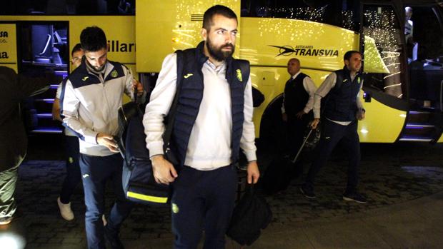 Jugadores del Villareal a su llegada al hotel en Toledo