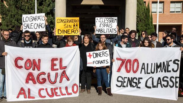 Imagen de la protesta en la Conselleria de Educación