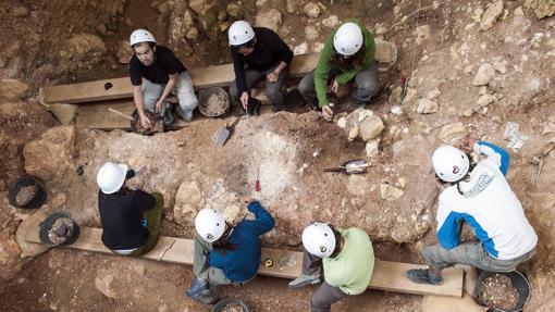 Trabajos en los yacimientos arqueológicos de Atapuerca