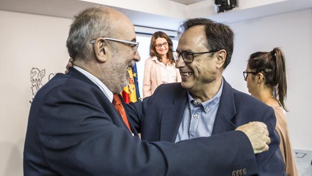 El conseller de Transparencia, Manuel Alcaraz, y el de Hacienda, Vicent Soler, en una imagen de archivo