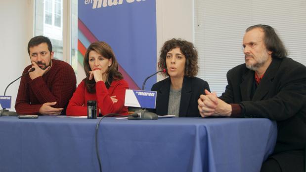 Los diputados de En Marea Gómez-Reino. Yolanda Díaz, Alexandra Ferández y Fernán-Vello