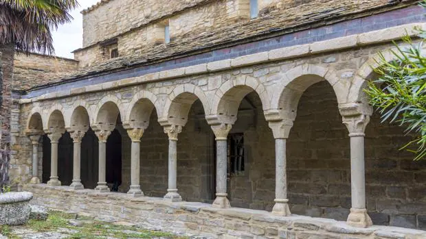 Zona del claustro de la catedral de Roda (Huesca) que acaba de ser restaurada