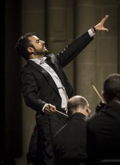 El toledano Javier Ulises Illán vuelve al Auditorio Nacional como director del Ensamble Bizarrías